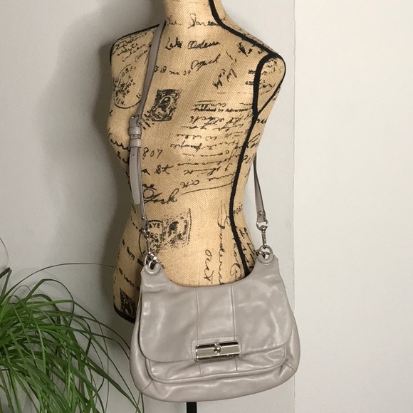 Authentic Coach crossbody - Picture 2 of 9